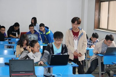 网信中心推进校园正版化服务与网络信息技术推广服务 构建智慧校园新生态